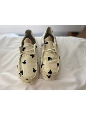 Women's Cream Mickey Mouse Print Canvas Slip On Loafer Shoes Size EU 39 US 8.5